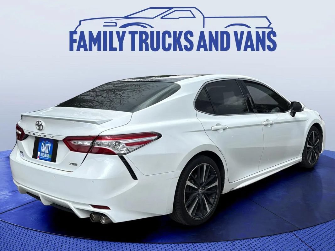 Used 2018 Toyota Camry XSE FWD image 5