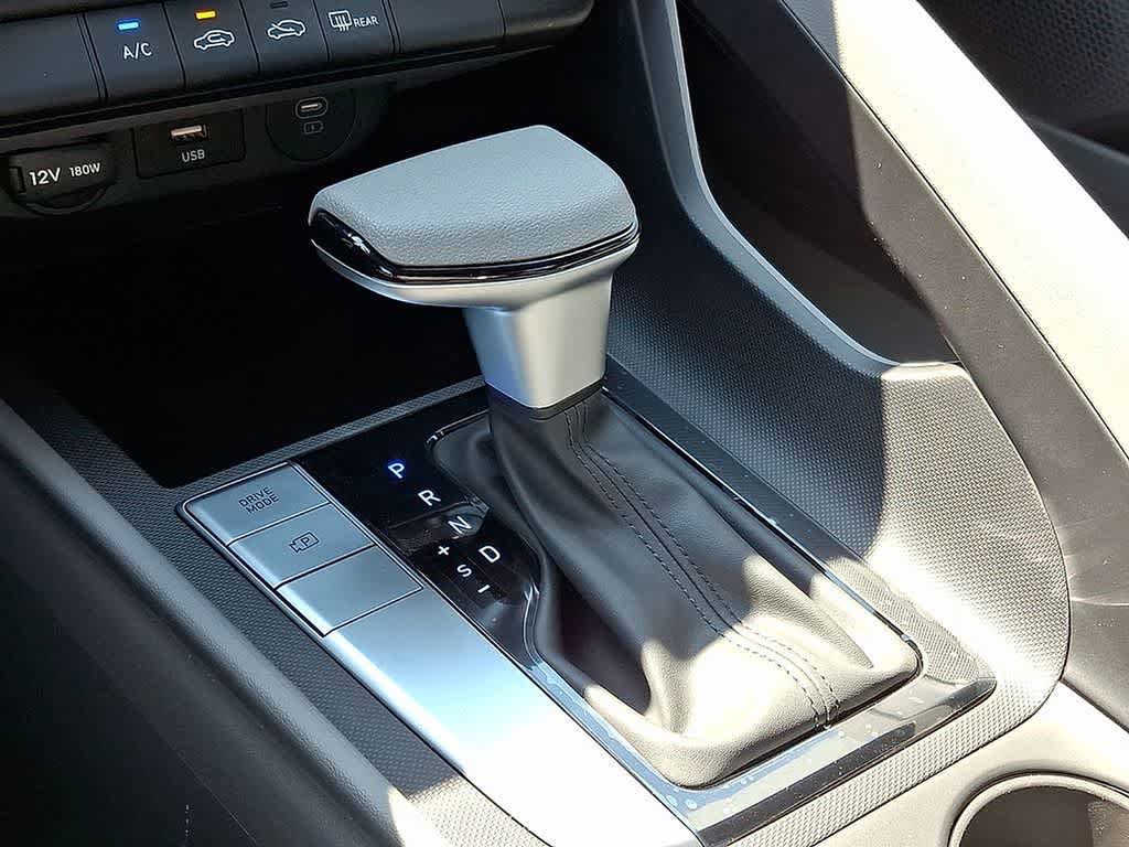 New 2026 Hyundai Elantra SE FWD image 13