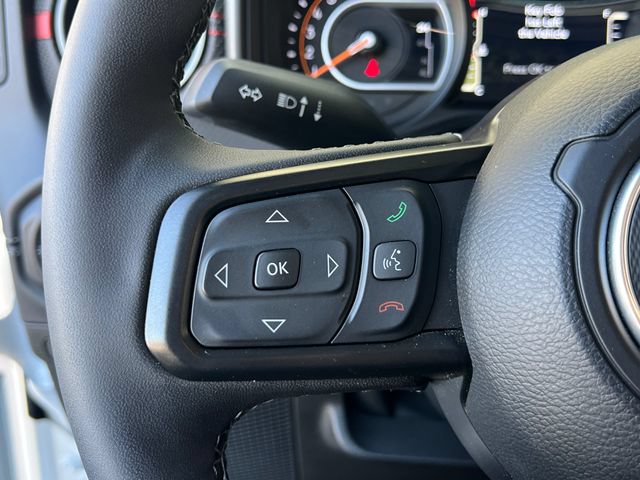 Used 2025 Jeep Wrangler Unlimited Rubicon w/ Safety Group AWD/4WD image 36