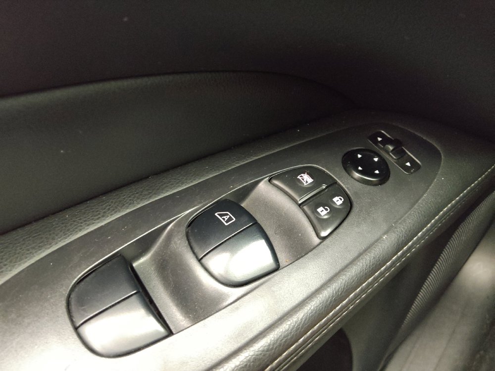 Used 2020 Nissan Pathfinder S AWD/4WD image 27