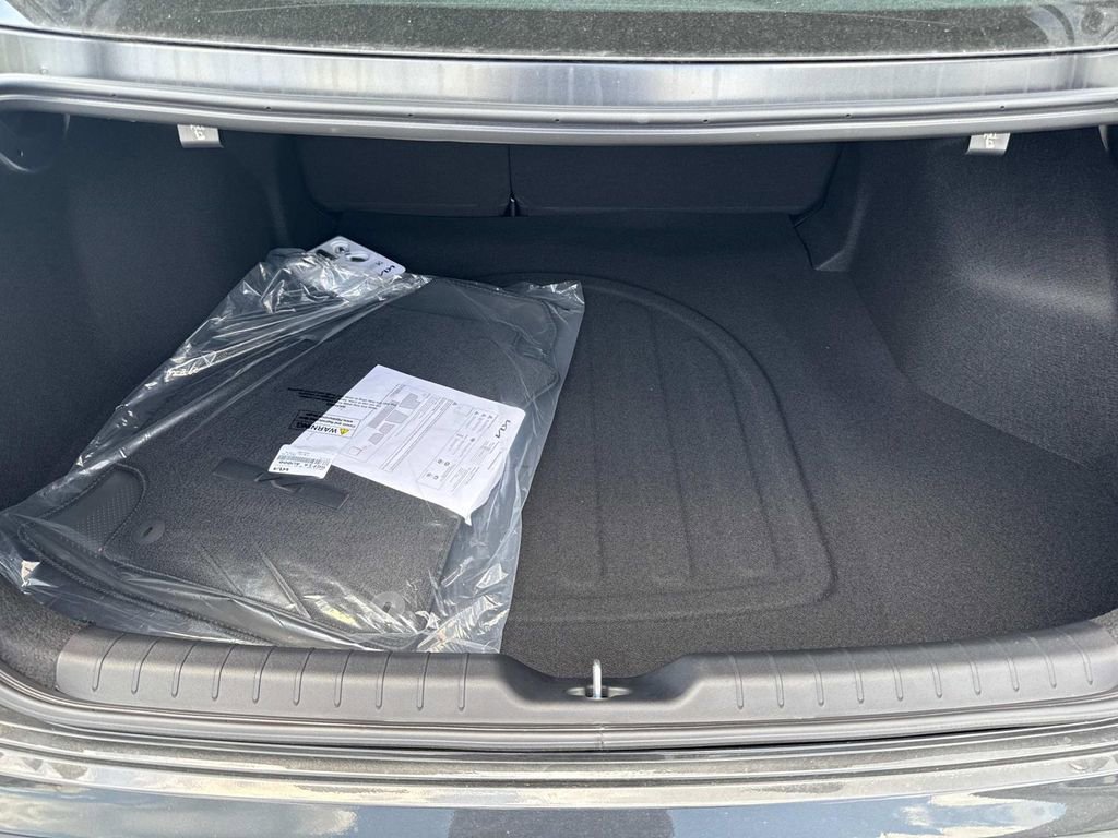 New 2025 Kia K4 LXS image 5