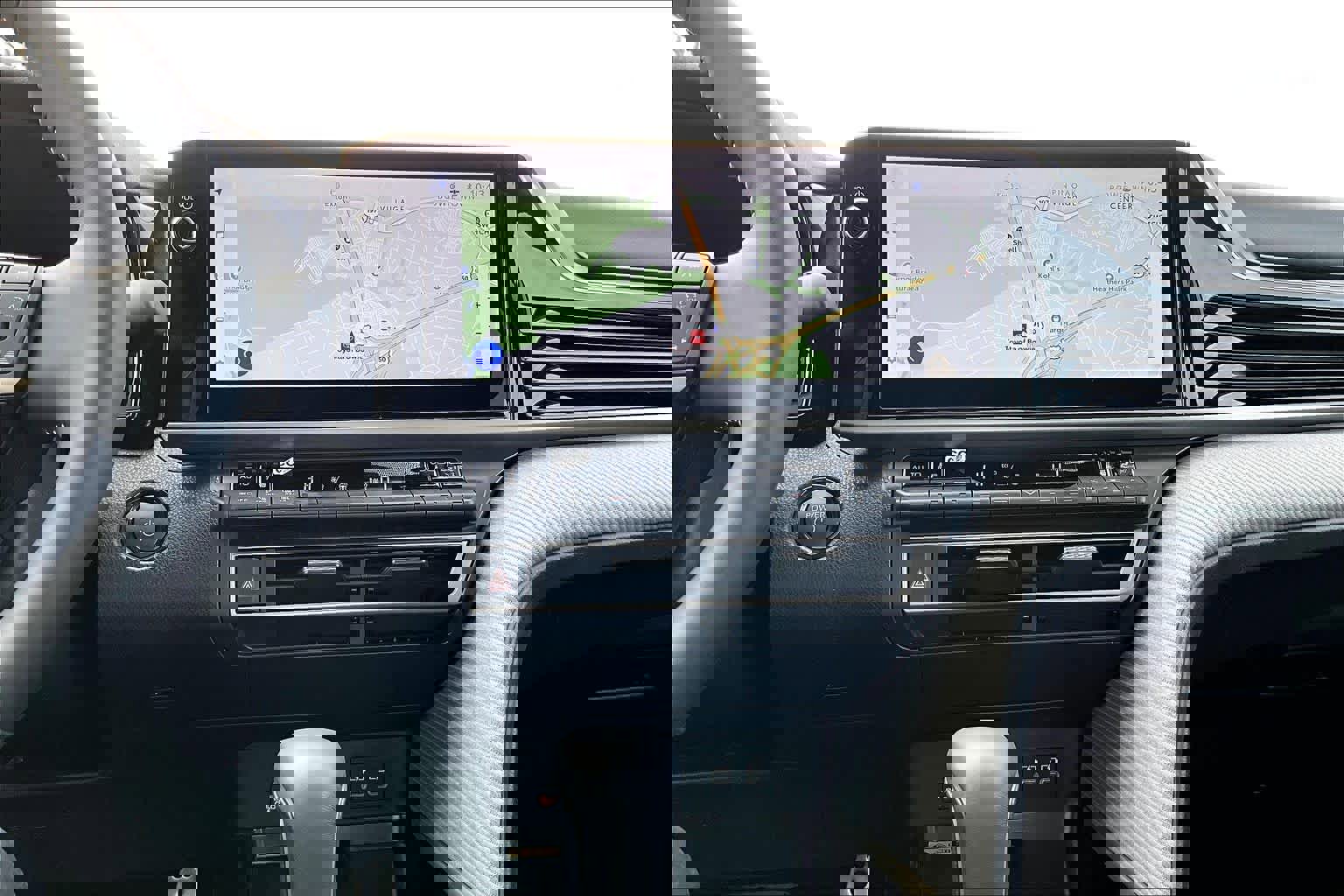 Used 2025 Toyota Camry SE image 35