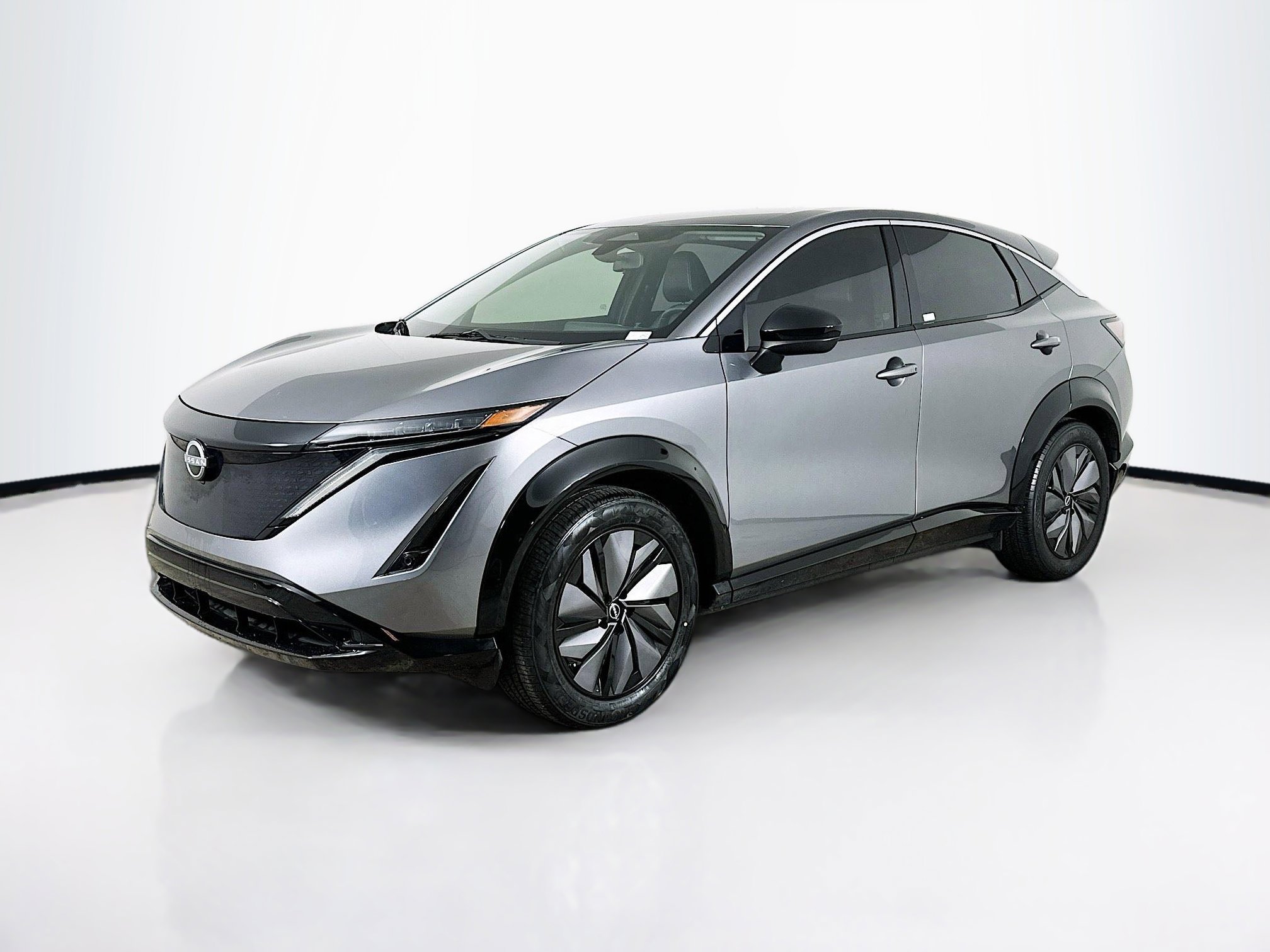 Used 2023 Nissan Ariya FWD image 3