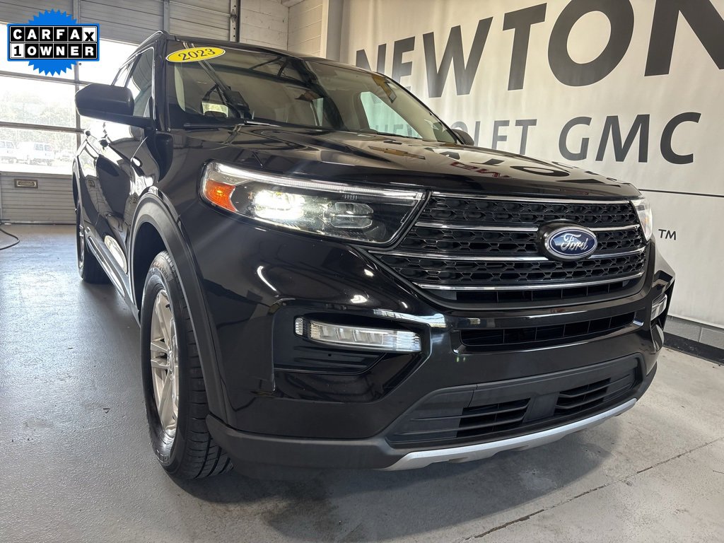 Used 2023 Ford Explorer XLT w/ Equipment Group 202A image 37