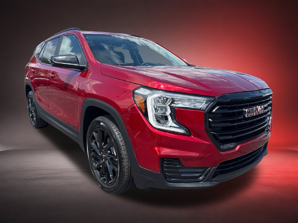 Certified 2023 GMC Terrain SLE w/ Driver Convenience Package AWD/4WD image 3