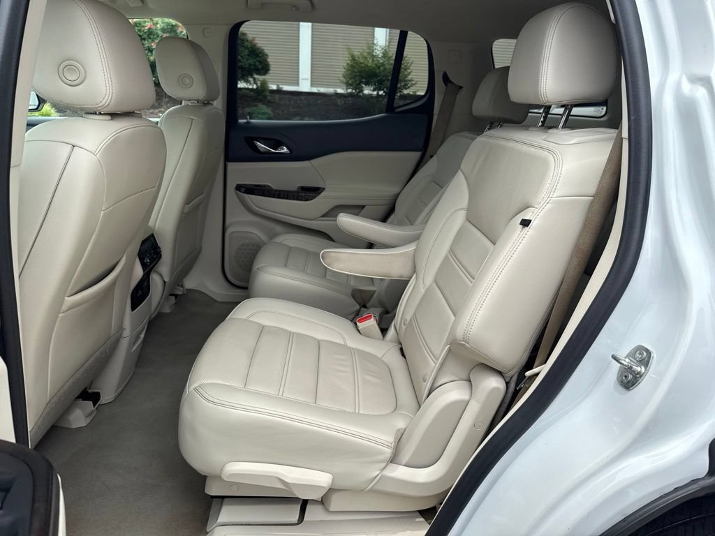 Used 2021 GMC Acadia Denali w/ Denali Technology Package FWD image 33