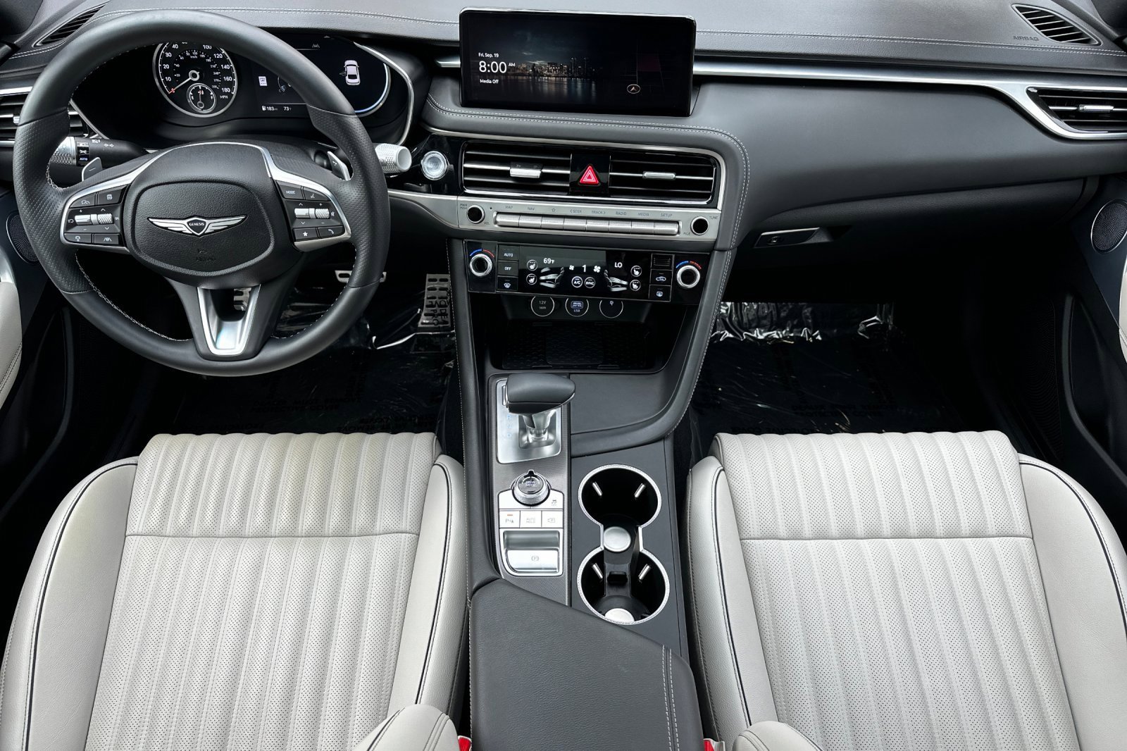 Used 2025 Genesis G70 2.5T w/ Sport Prestige Package image 14