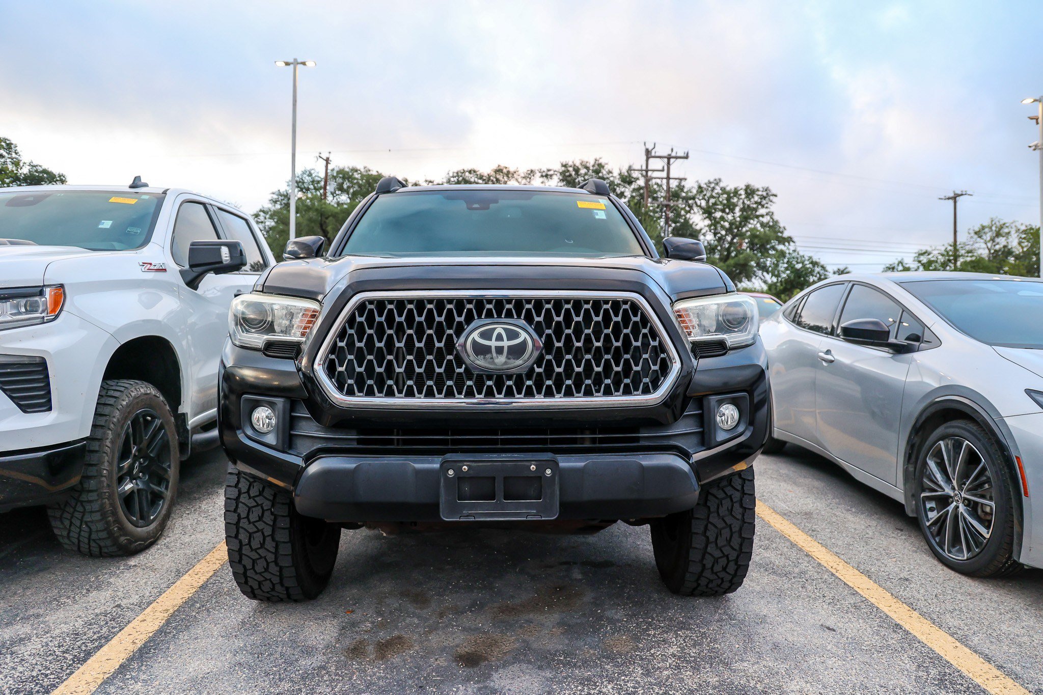 Used 2018 Toyota Tacoma SR AWD/4WD image 4