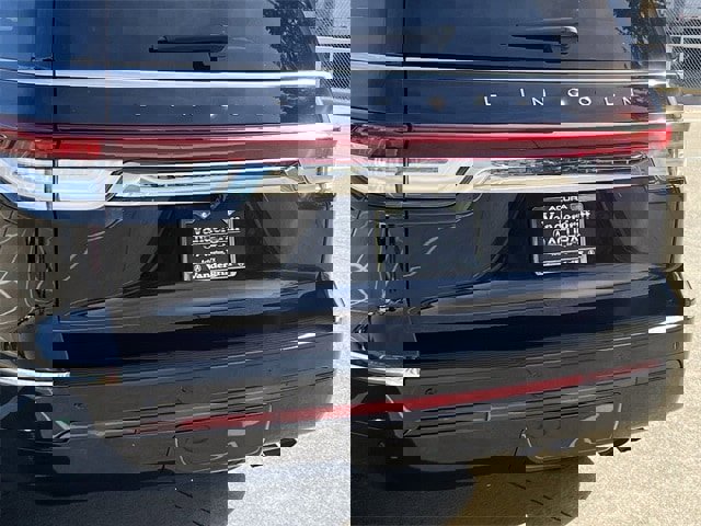 Used 2022 Lincoln Navigator Reserve image 6