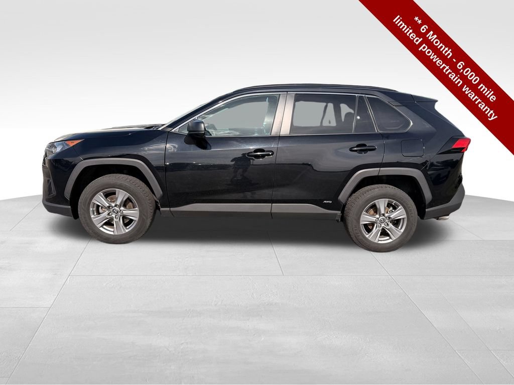 Used 2022 Toyota RAV4 LE AWD/4WD image 2