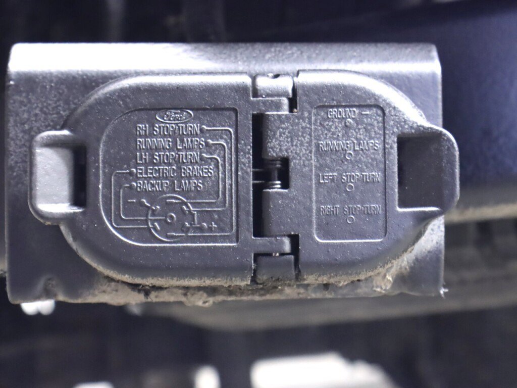 Used 2016 Ford F350 Platinum w/ Platinum Package AWD/4WD image 41