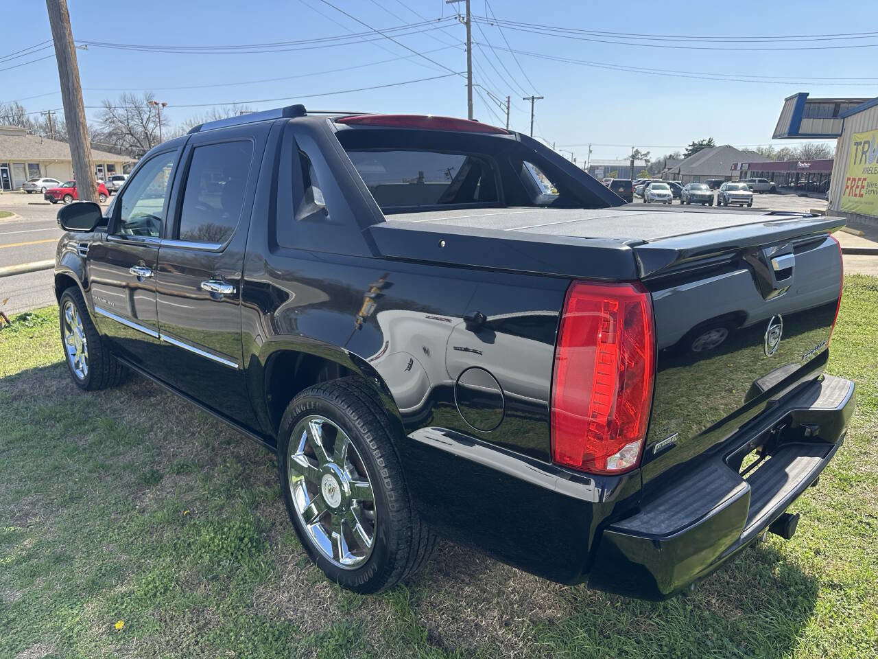 Used 2012 Cadillac Escalade EXT Premium image 10