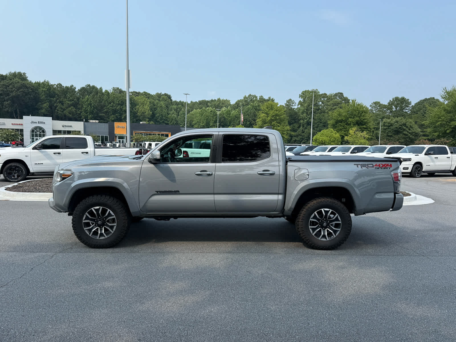 Used 2021 Toyota Tacoma TRD Sport AWD/4WD image 2