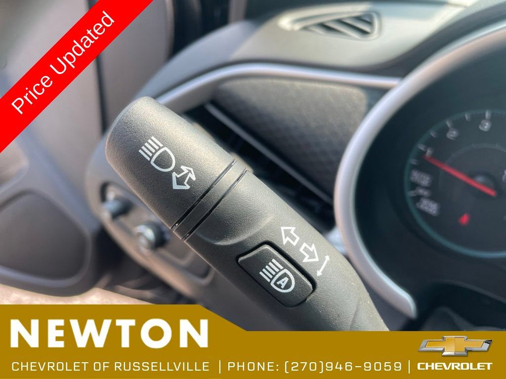 Used 2025 Chevrolet Malibu RS FWD image 15