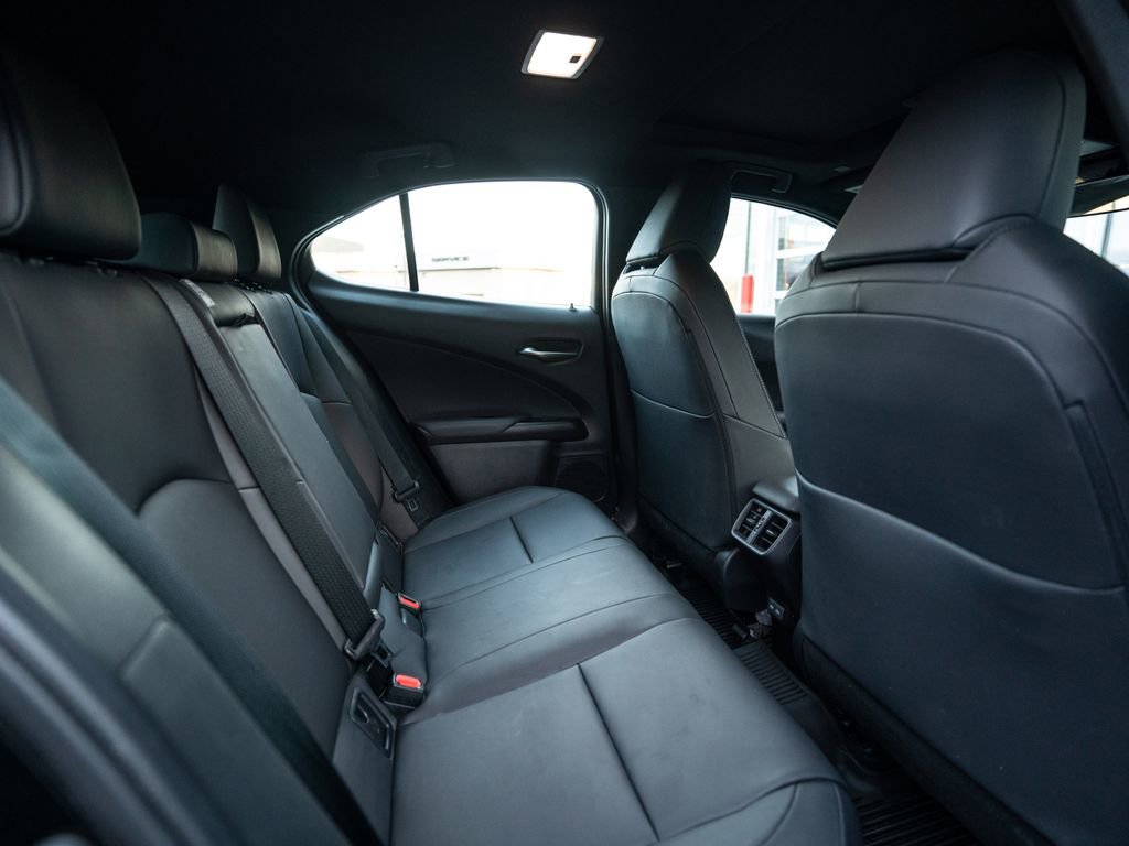 Used 2024 Lexus UX 250h AWD image 34