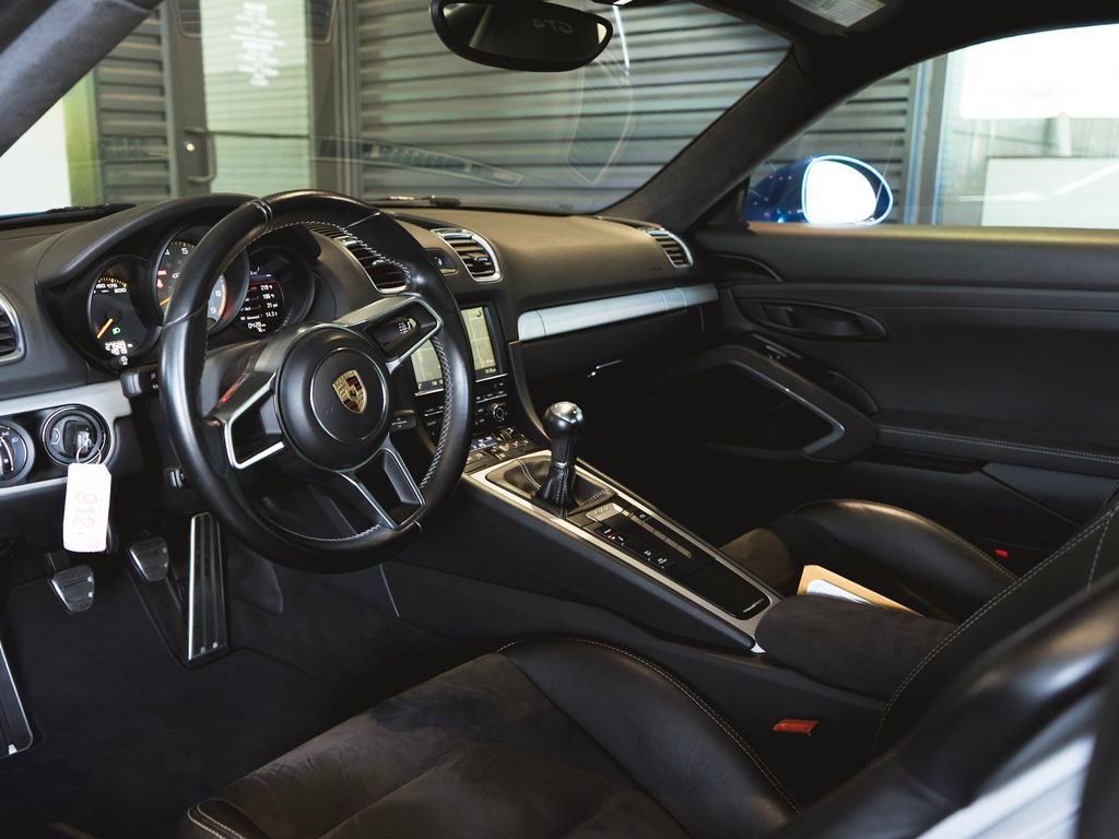 Used 2016 Porsche Cayman GT4 image 4