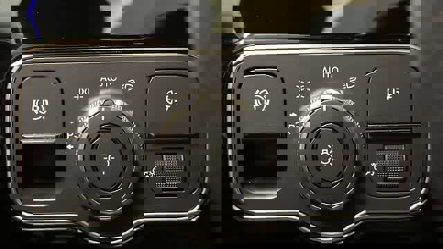 Used 2023 Mercedes-Benz CLA 250 4MATIC image 15