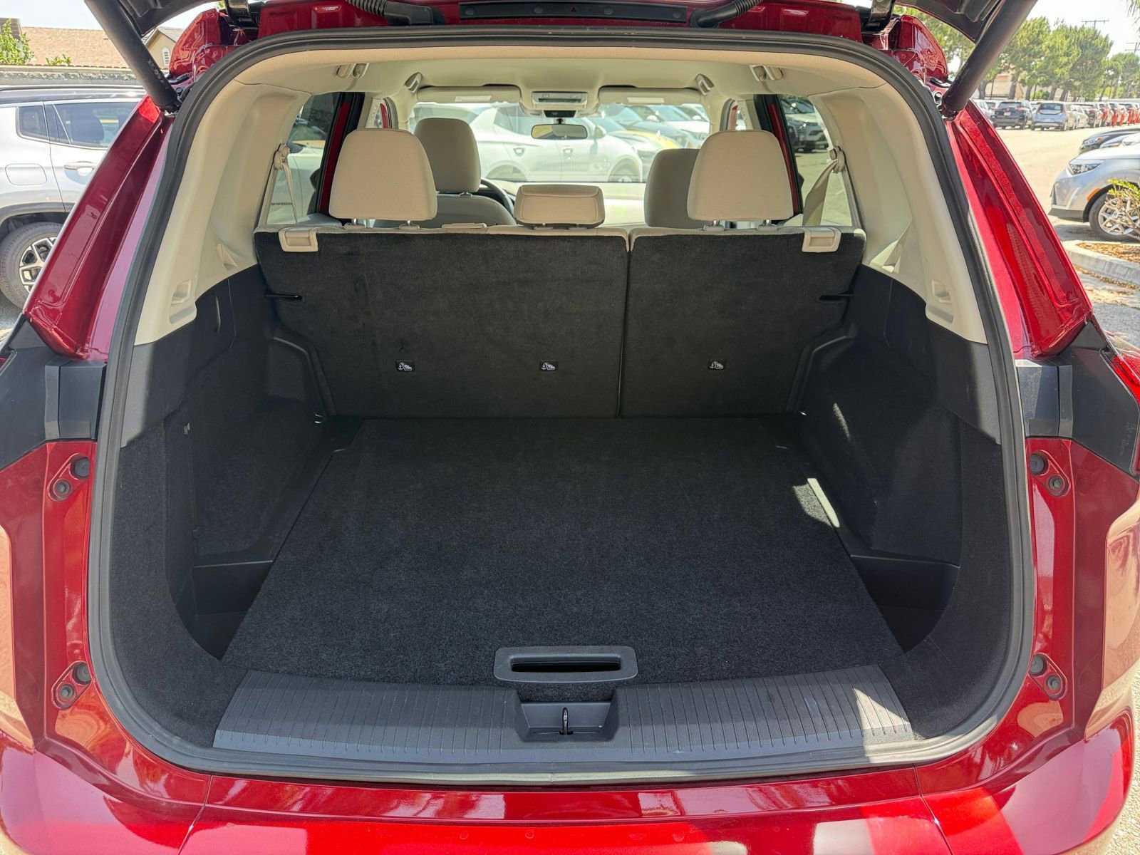Used 2025 Nissan Rogue SV FWD image 29