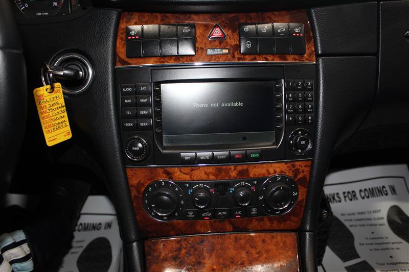 Used 2006 Mercedes-Benz CLK 350 Coupe image 17