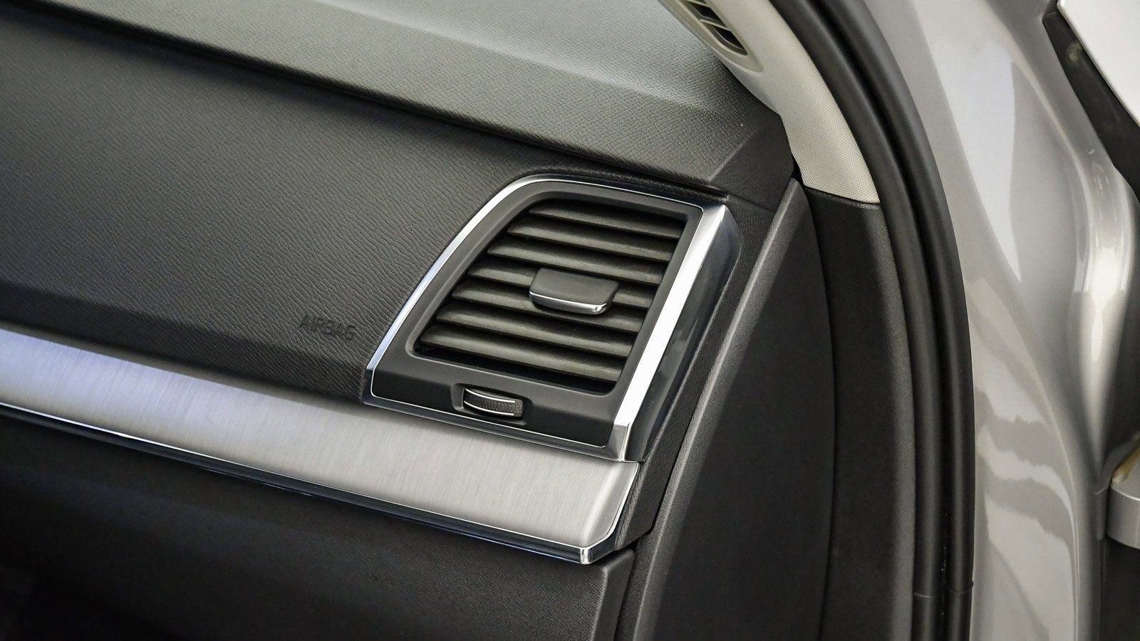 Certified 2025 Volvo XC90 B5 Core image 15