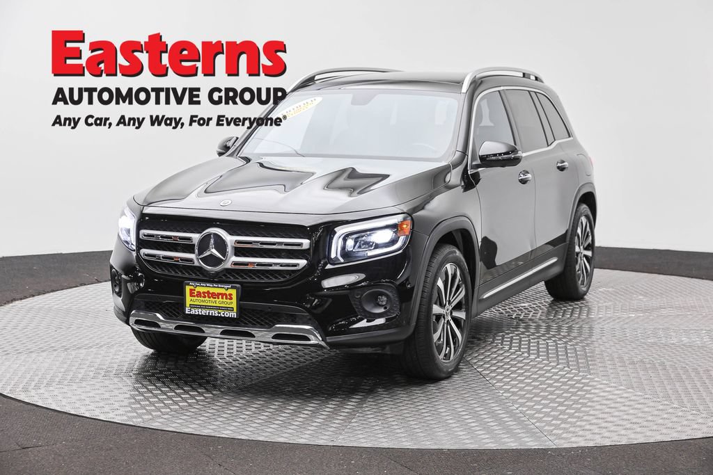 Used 2022 Mercedes-Benz GLB 250 4MATIC w/ Premium Package Lite image 1