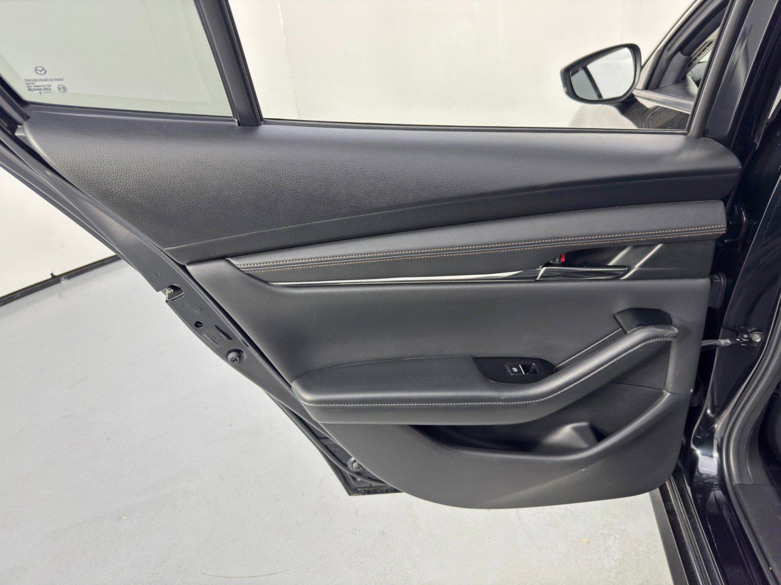 Used 2019 MAZDA MAZDA3 Sedan w/ Preferred Package image 38