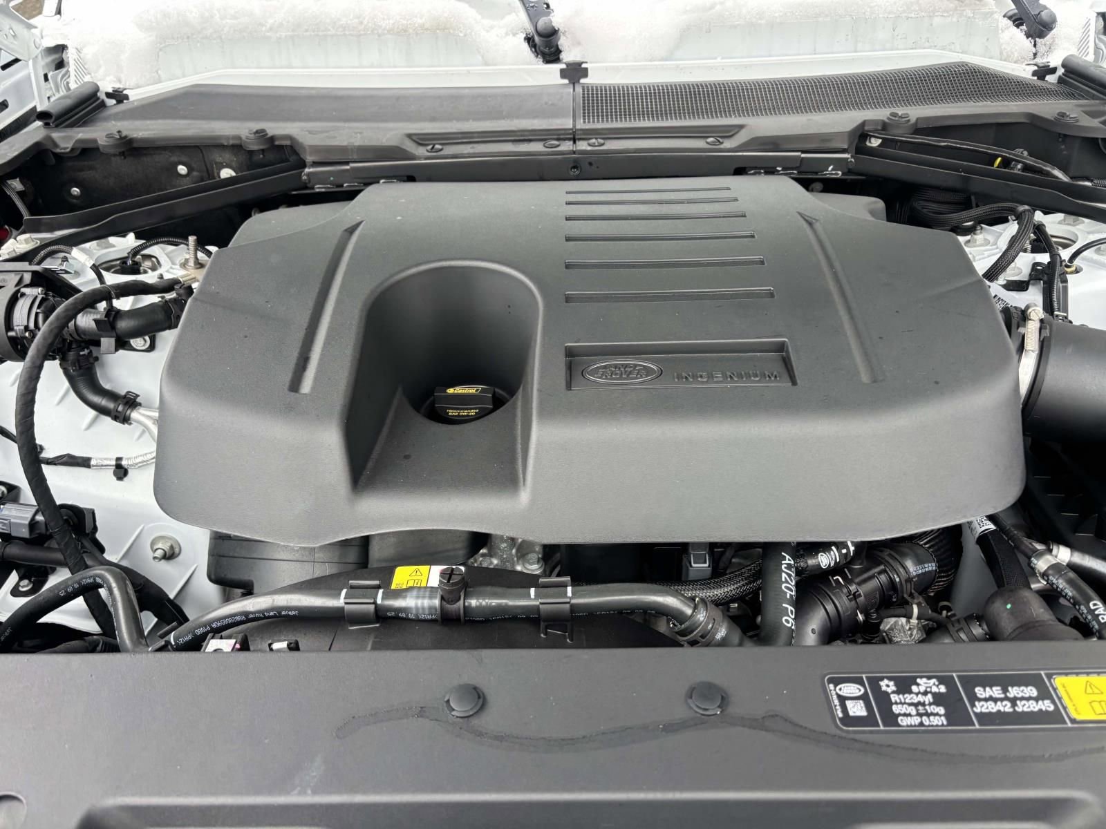 New 2026 Land Rover Defender 110 X-Dynamic SE image 28