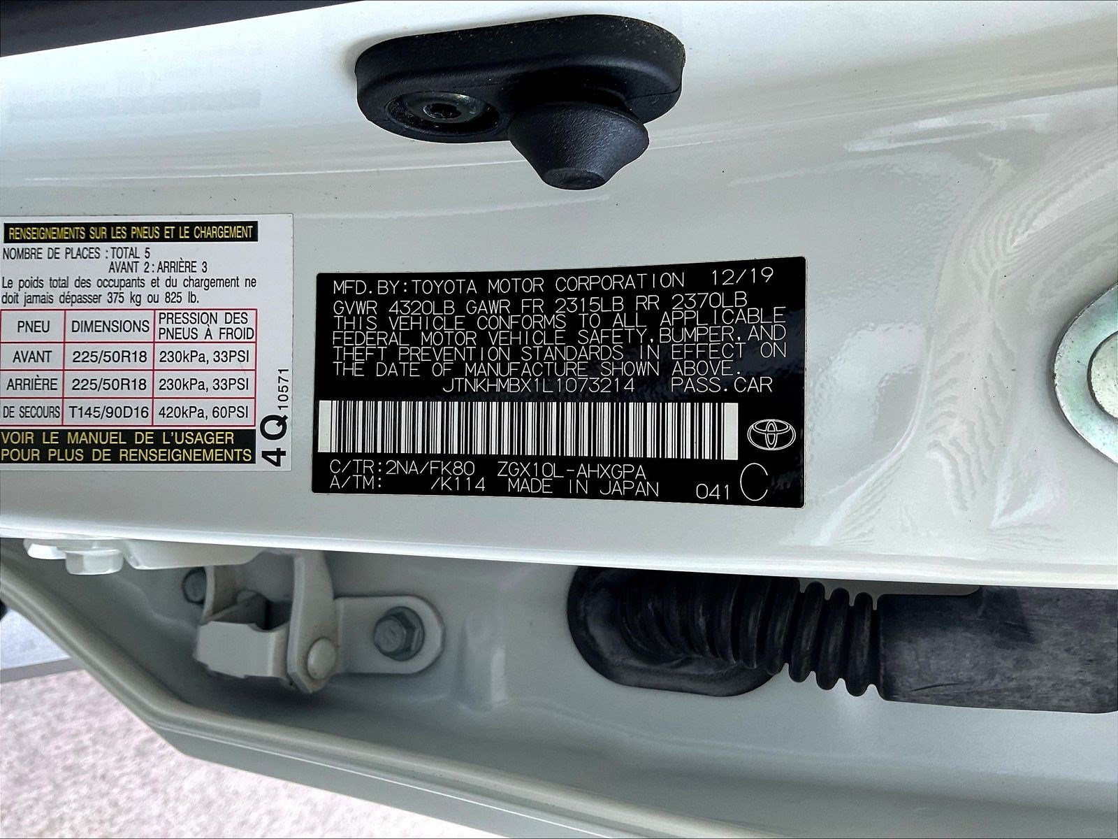 Used 2020 Toyota C-HR XLE FWD image 18