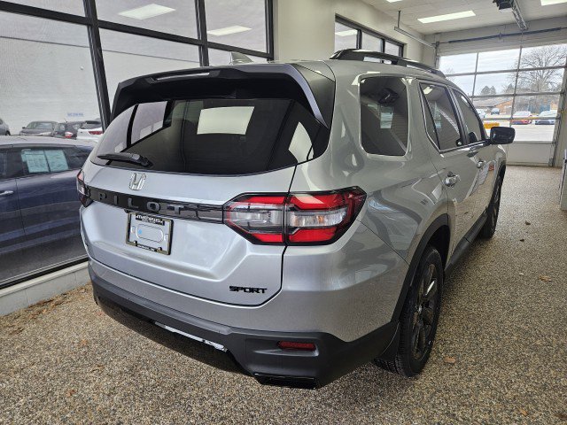 New 2026 Honda Pilot Sport image 2