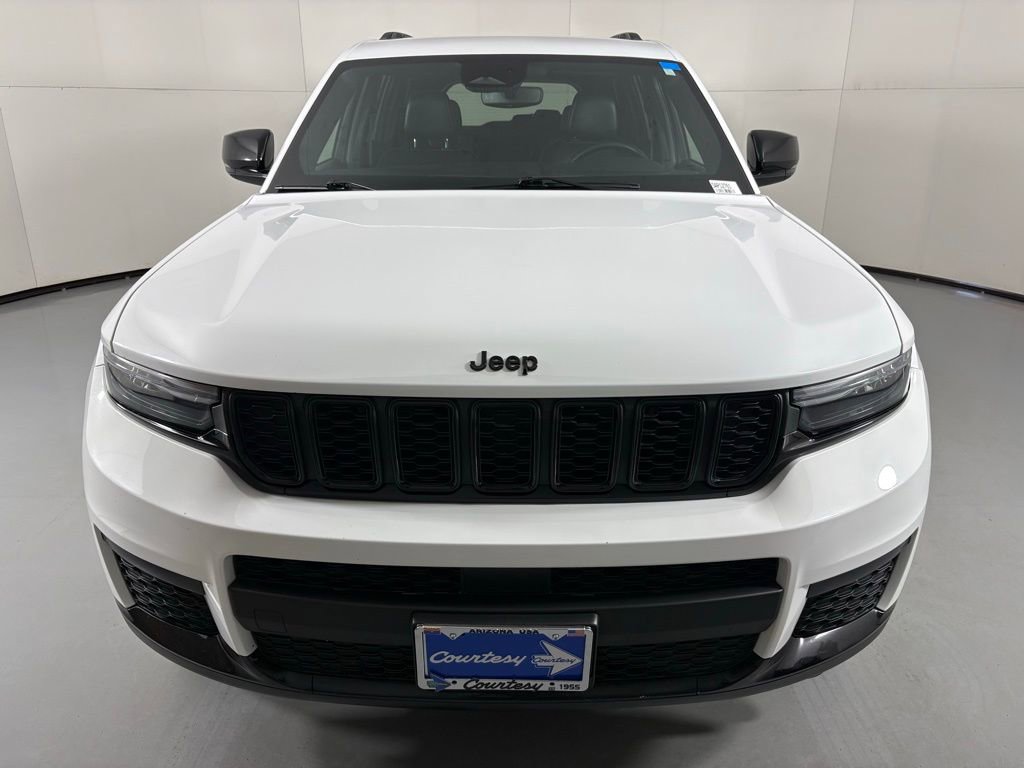 Used 2023 Jeep Grand Cherokee L Laredo AWD/4WD image 4