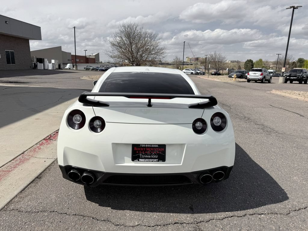 Used 2009 Nissan GT-R Premium AWD/4WD image 7