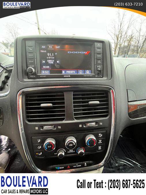 Used 2017 Dodge Grand Caravan SE w/ Power Window Group image 19