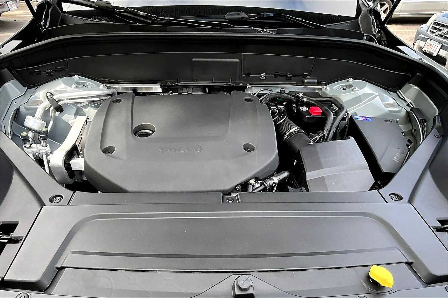 New 2026 Volvo XC90 B6 Plus w/ Protection Package Premier AWD/4WD image 14