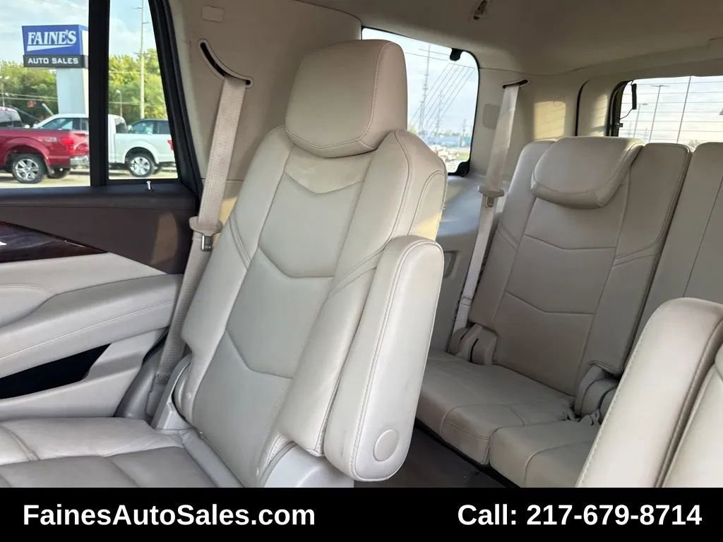 Used 2016 Cadillac Escalade Luxury image 37