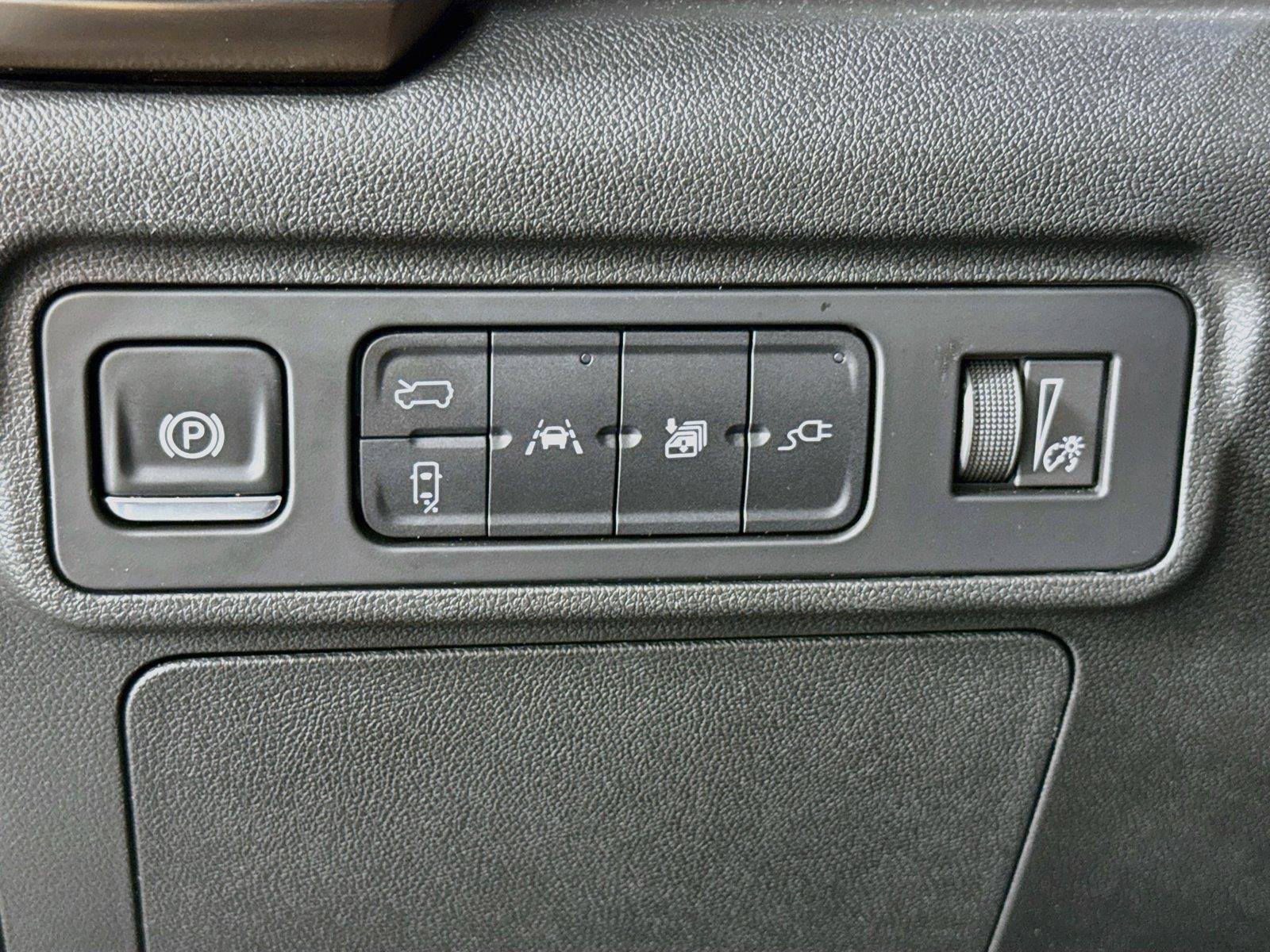 Used 2025 GMC Hummer EV 2X AWD/4WD image 16