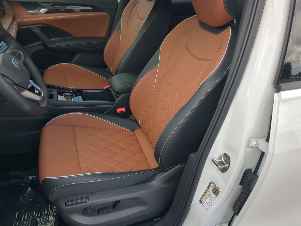 New 2026 Volkswagen Tiguan SEL R-Line AWD/4WD image 19