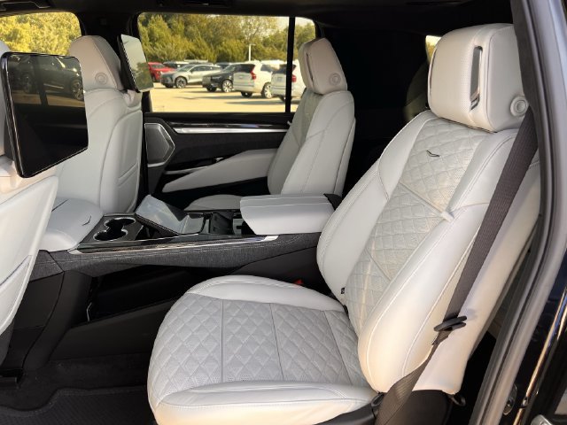 New 2026 Cadillac Escalade ESV V AWD/4WD image 27