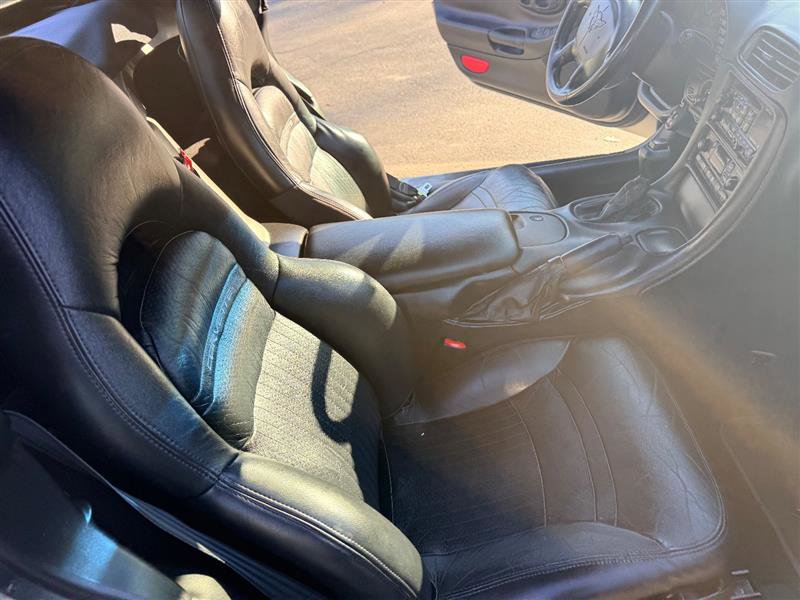 Used 2000 Chevrolet Corvette Convertible w/ Memory Pkg image 17