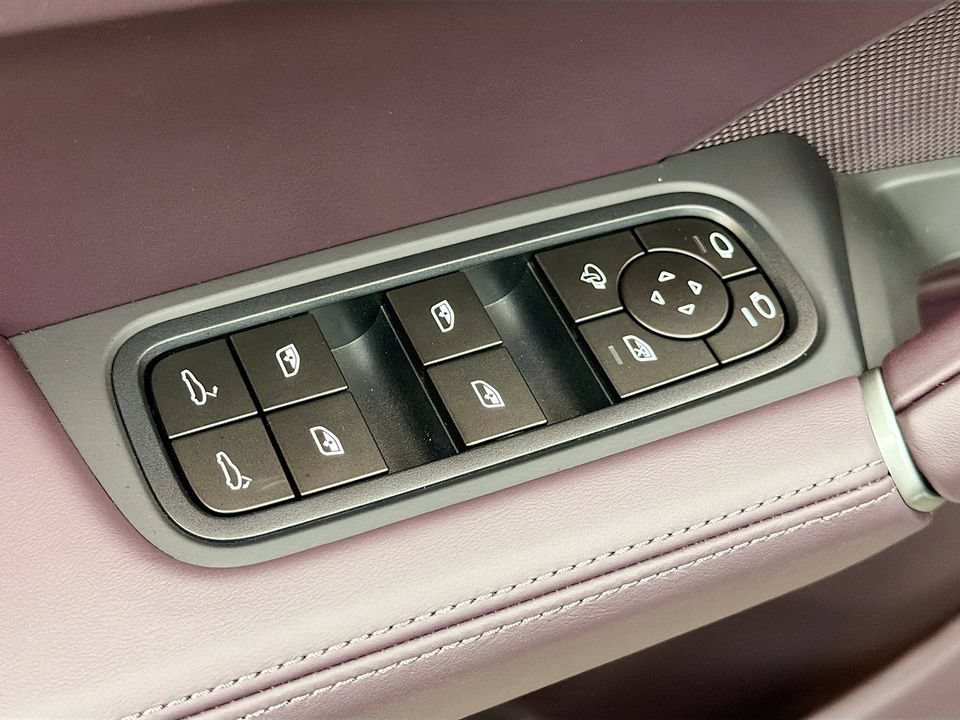 New 2026 Porsche Cayenne Coupe AWD/4WD image 20