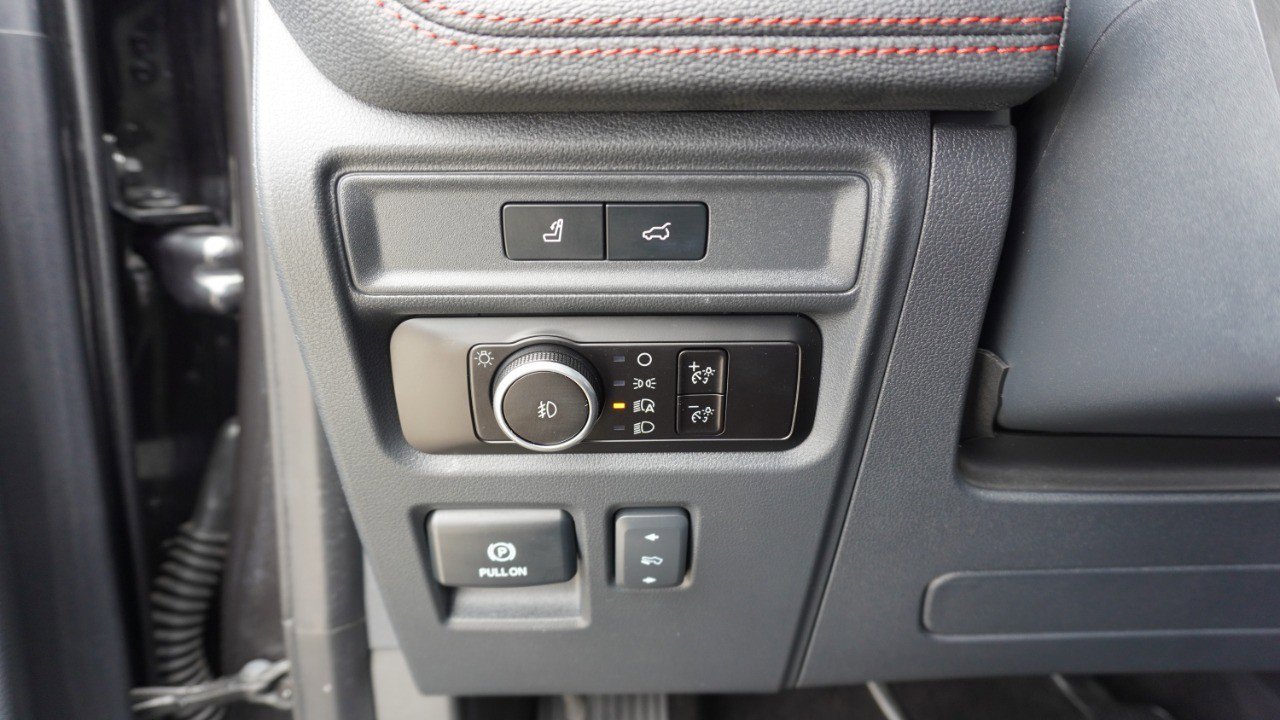 Used 2023 Ford Expedition Limited image 23