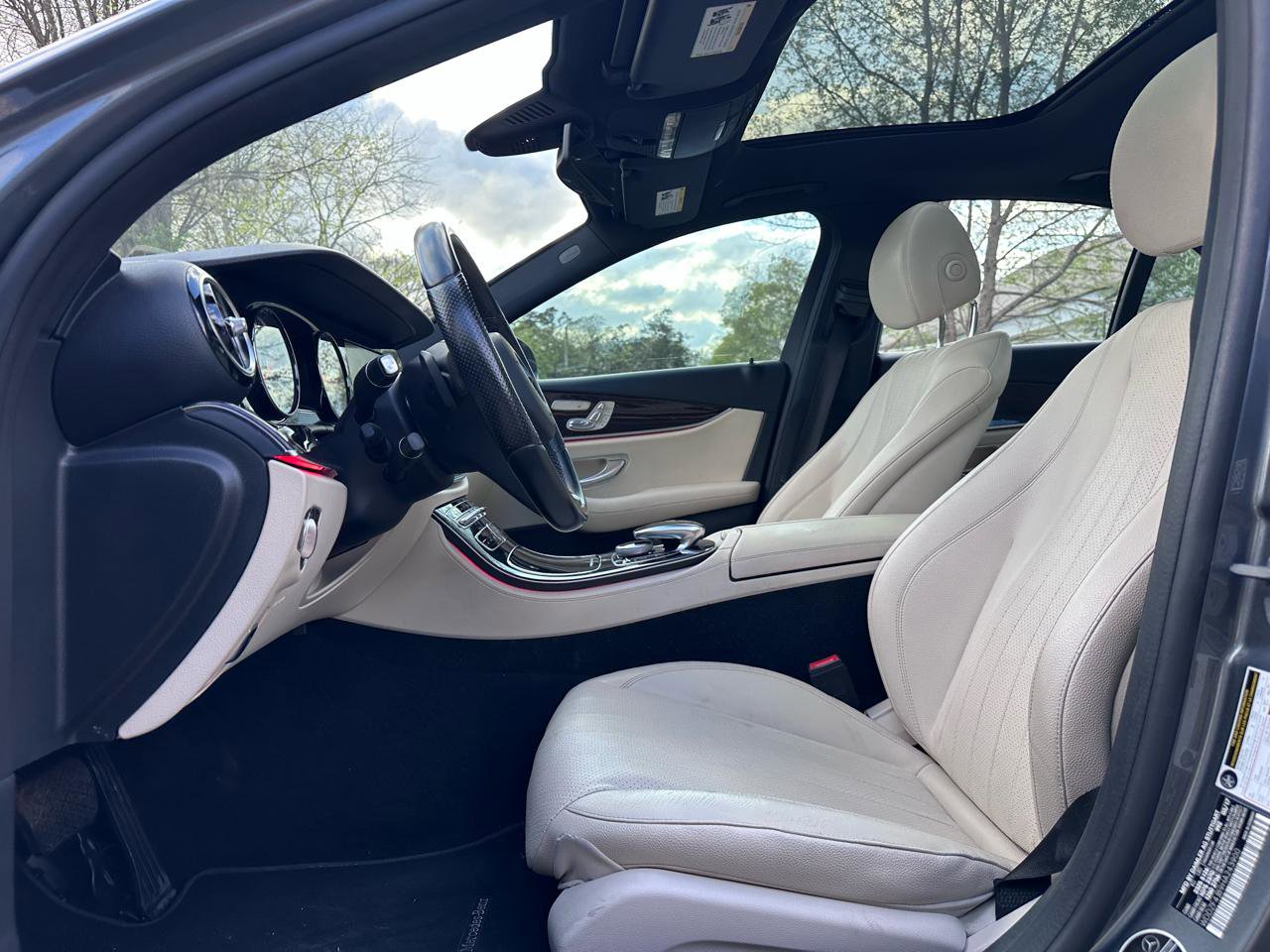 Used 2017 Mercedes-Benz E 300 image 11