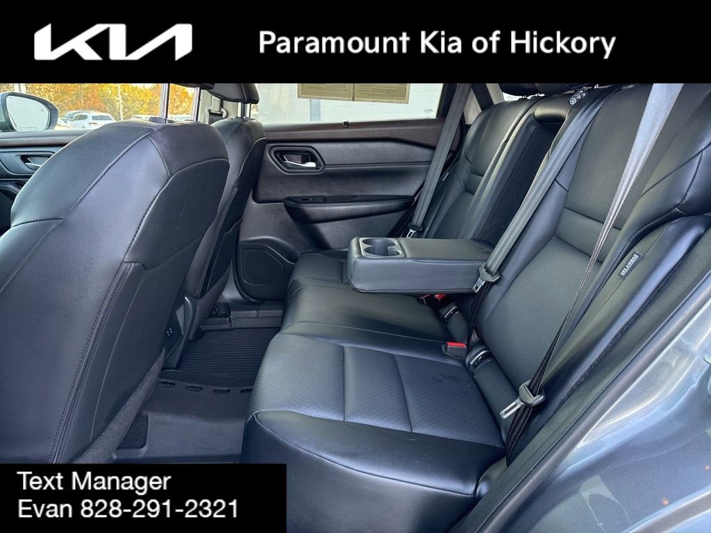 Used 2023 Nissan Rogue SV w/ SV Premium B Package image 14