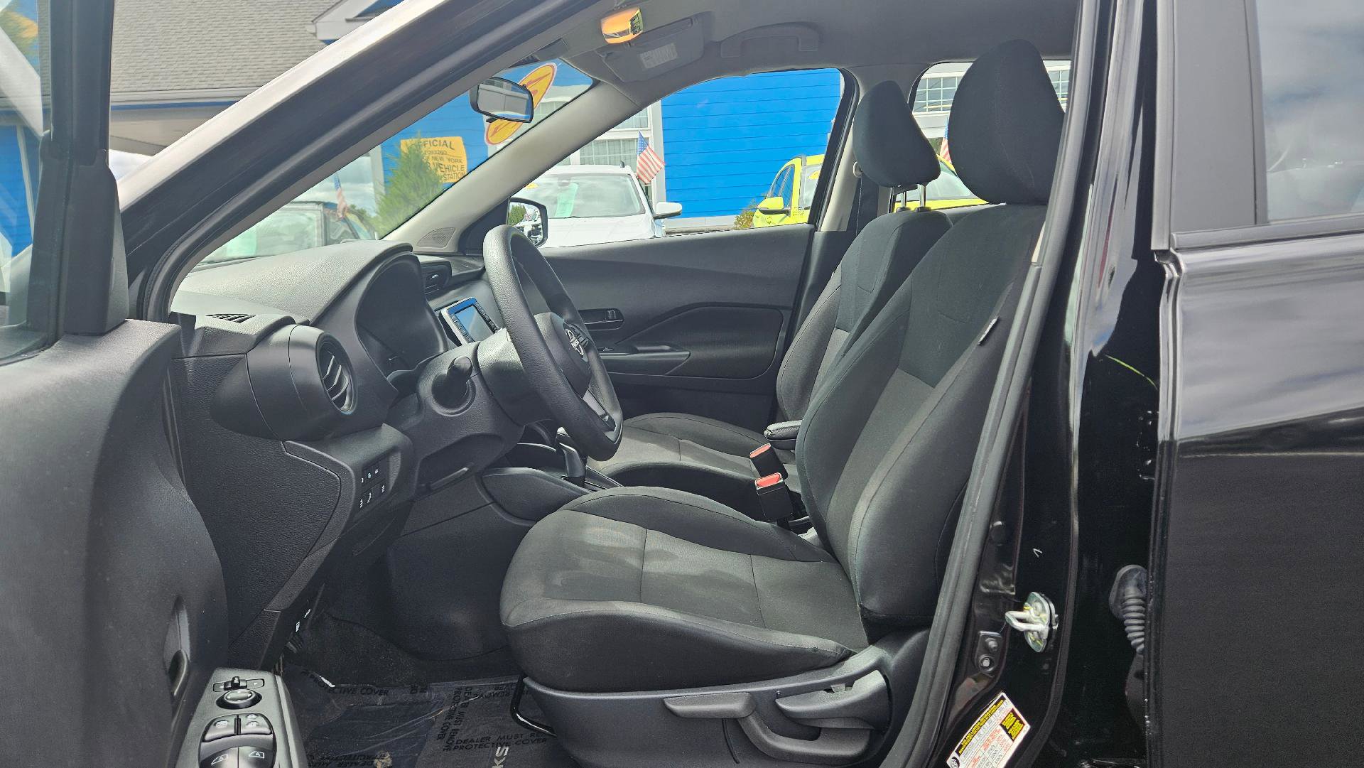 Used 2024 Nissan Kicks S image 4