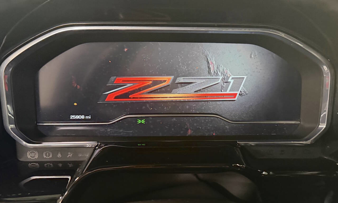Used 2025 Chevrolet Silverado 2500 LT w/ Z71 Chrome Sport Edition image 23