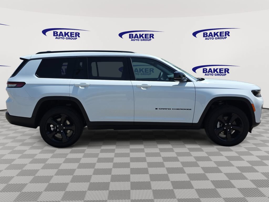 New 2026 Jeep Grand Cherokee L Limited w/ Limited Altitude Package AWD/4WD image 2