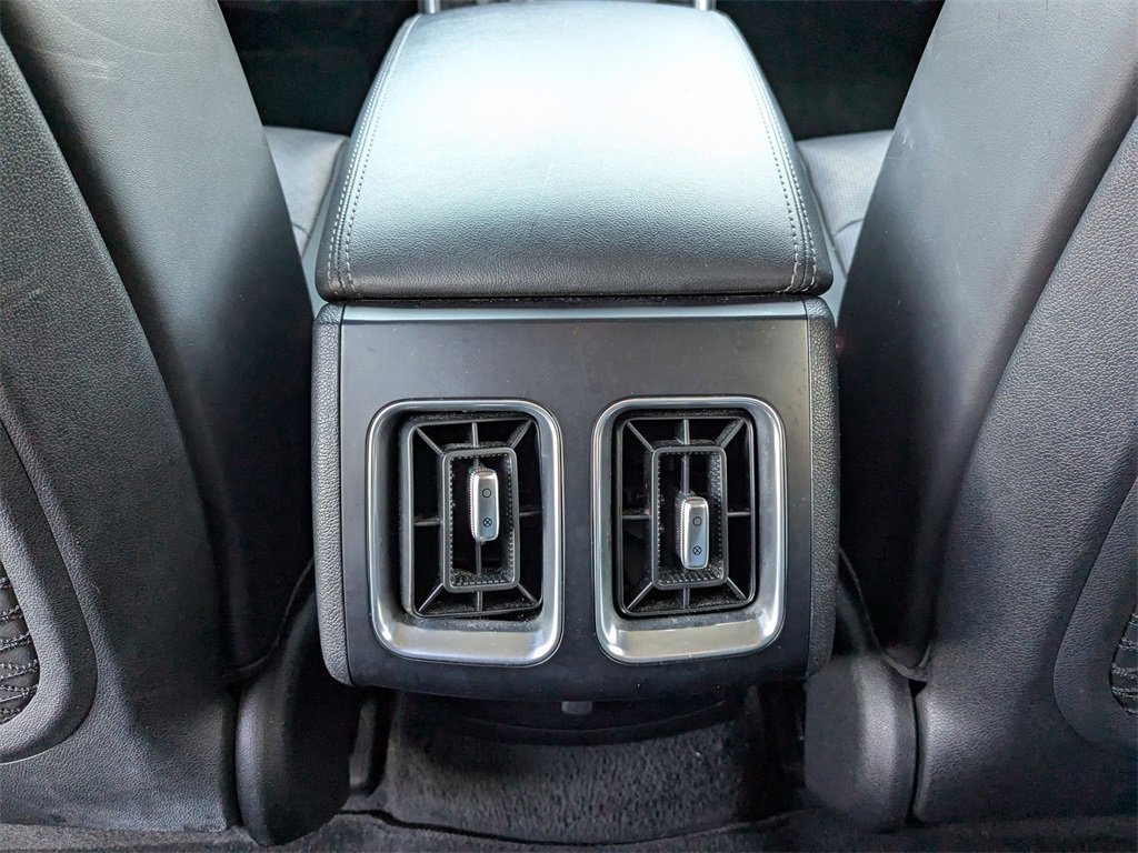 Used 2024 Kia Sorento S image 30