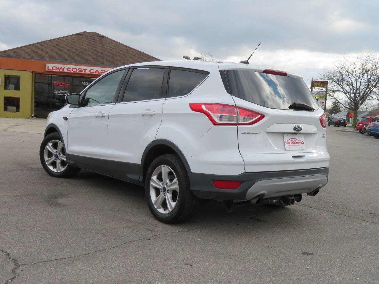 Used 2016 Ford Escape SE image 3