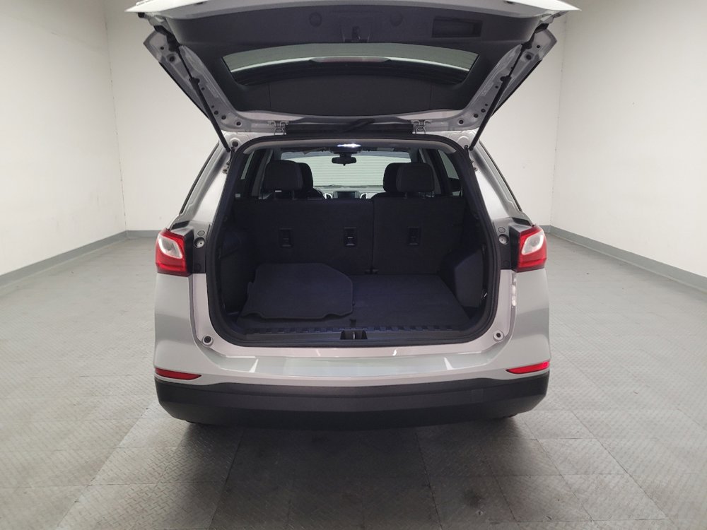 Used 2021 Chevrolet Equinox LS w/ LS Convenience Package FWD image 29