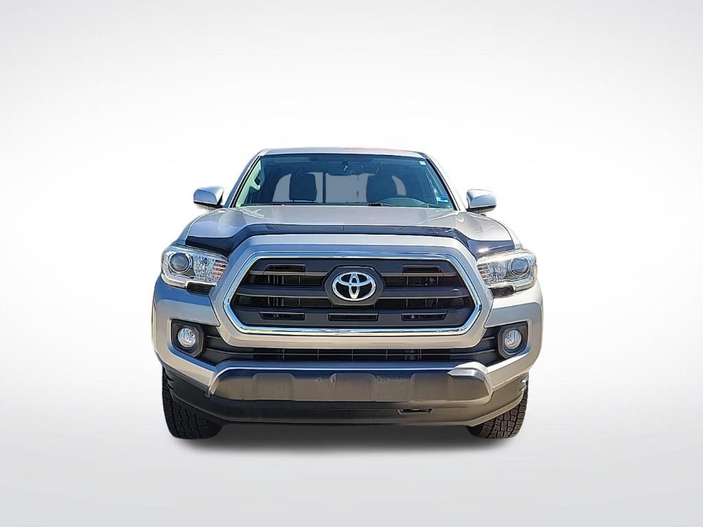 Used 2017 Toyota Tacoma SR5 AWD/4WD image 14
