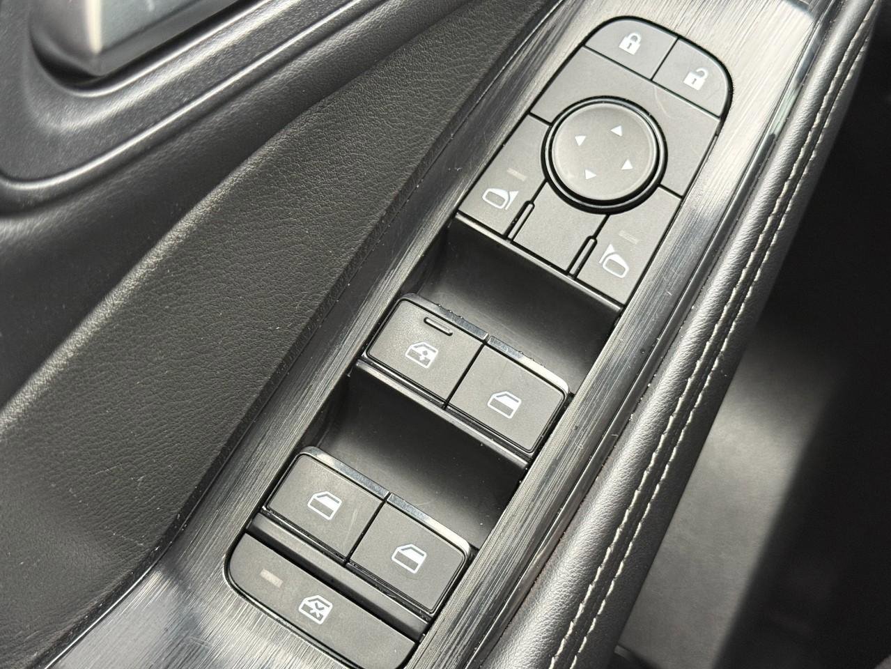 Used 2024 Nissan Rogue SV image 21